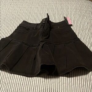 Black Pleated Mini Skirt